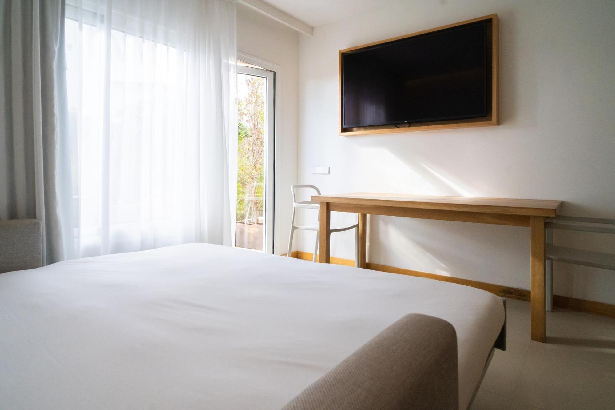 Boutique Apartments Marsol Ibiza ซานตาเอวเลเรียเดสริว ภายนอก รูปภาพ